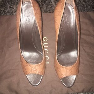 Gucci Pumps